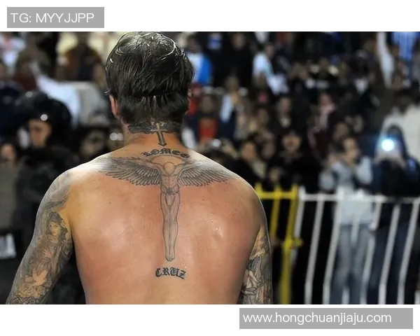 足球明星身上的纹身故事与背后的天使守护者揭秘